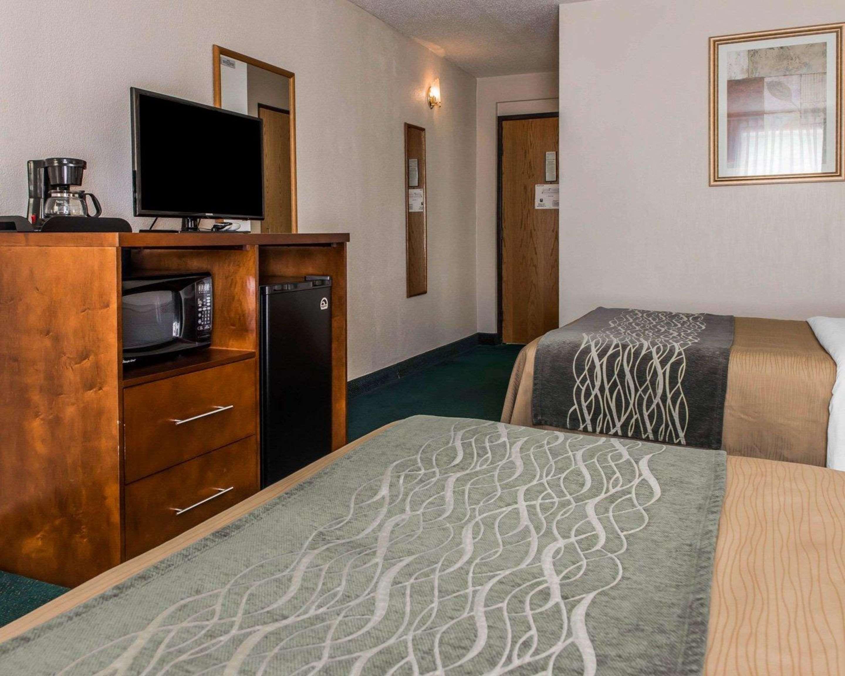 Quality Inn Waynesburg Экстерьер фото