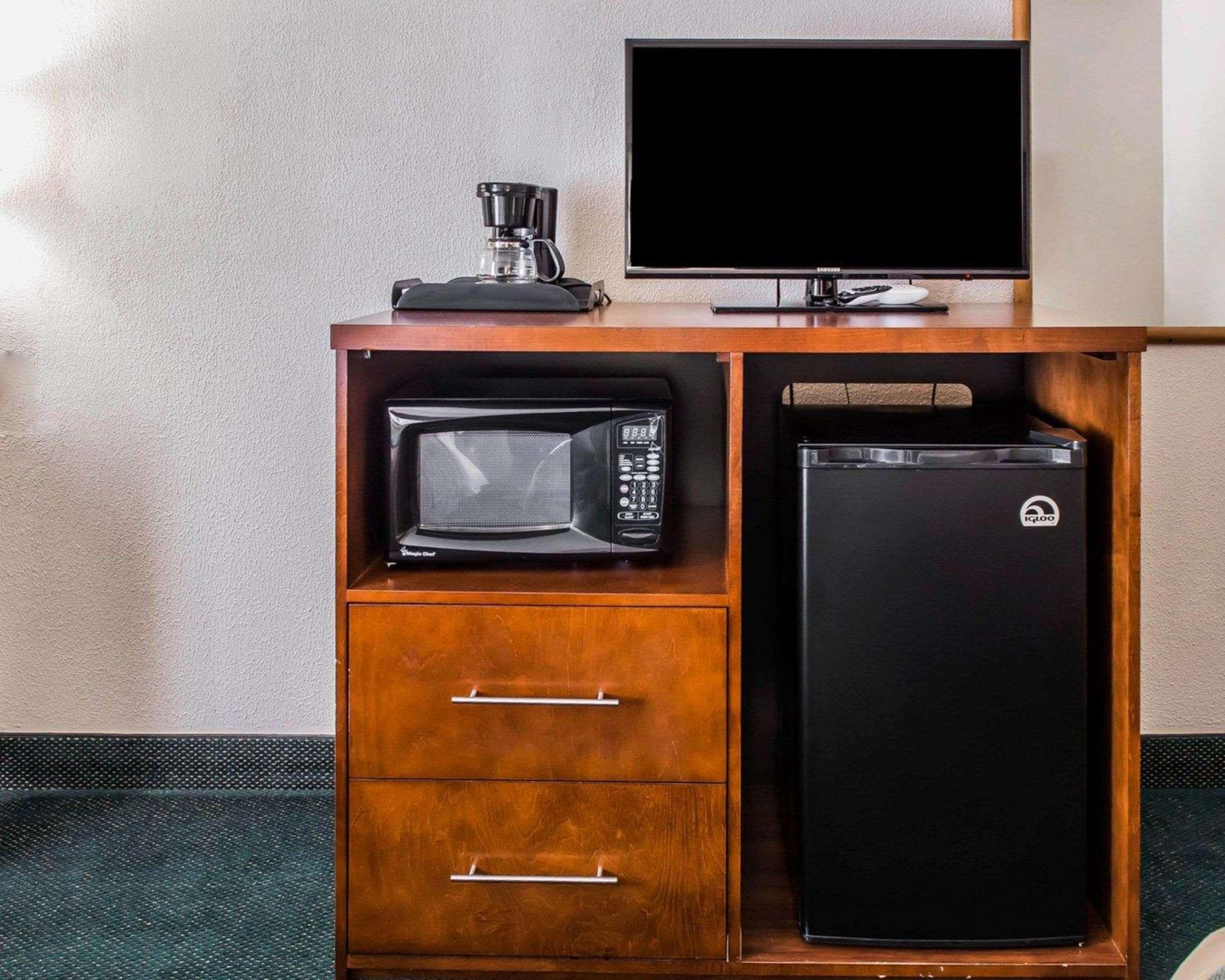 Quality Inn Waynesburg Экстерьер фото
