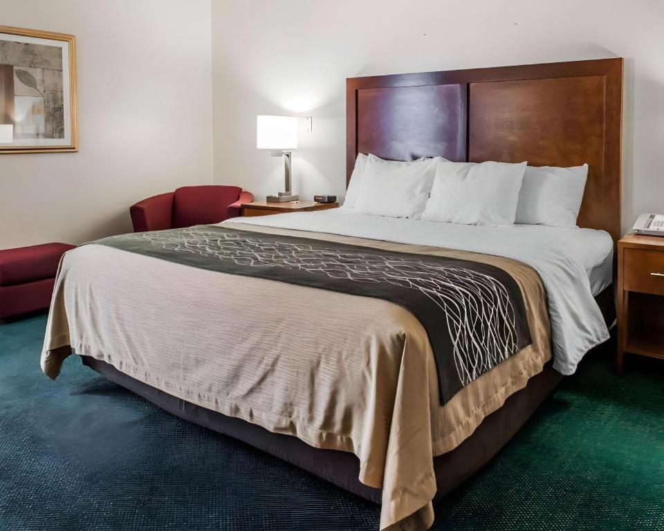 Quality Inn Waynesburg Экстерьер фото