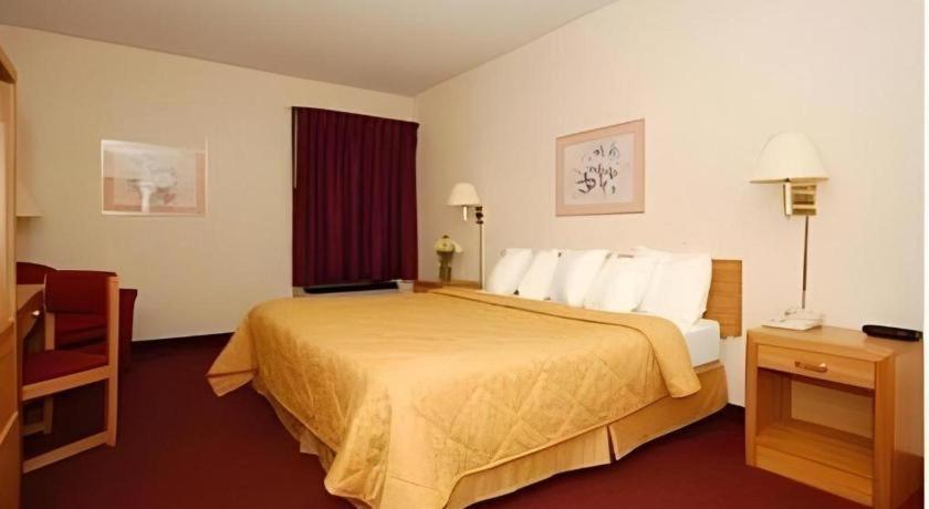 Quality Inn Waynesburg Экстерьер фото